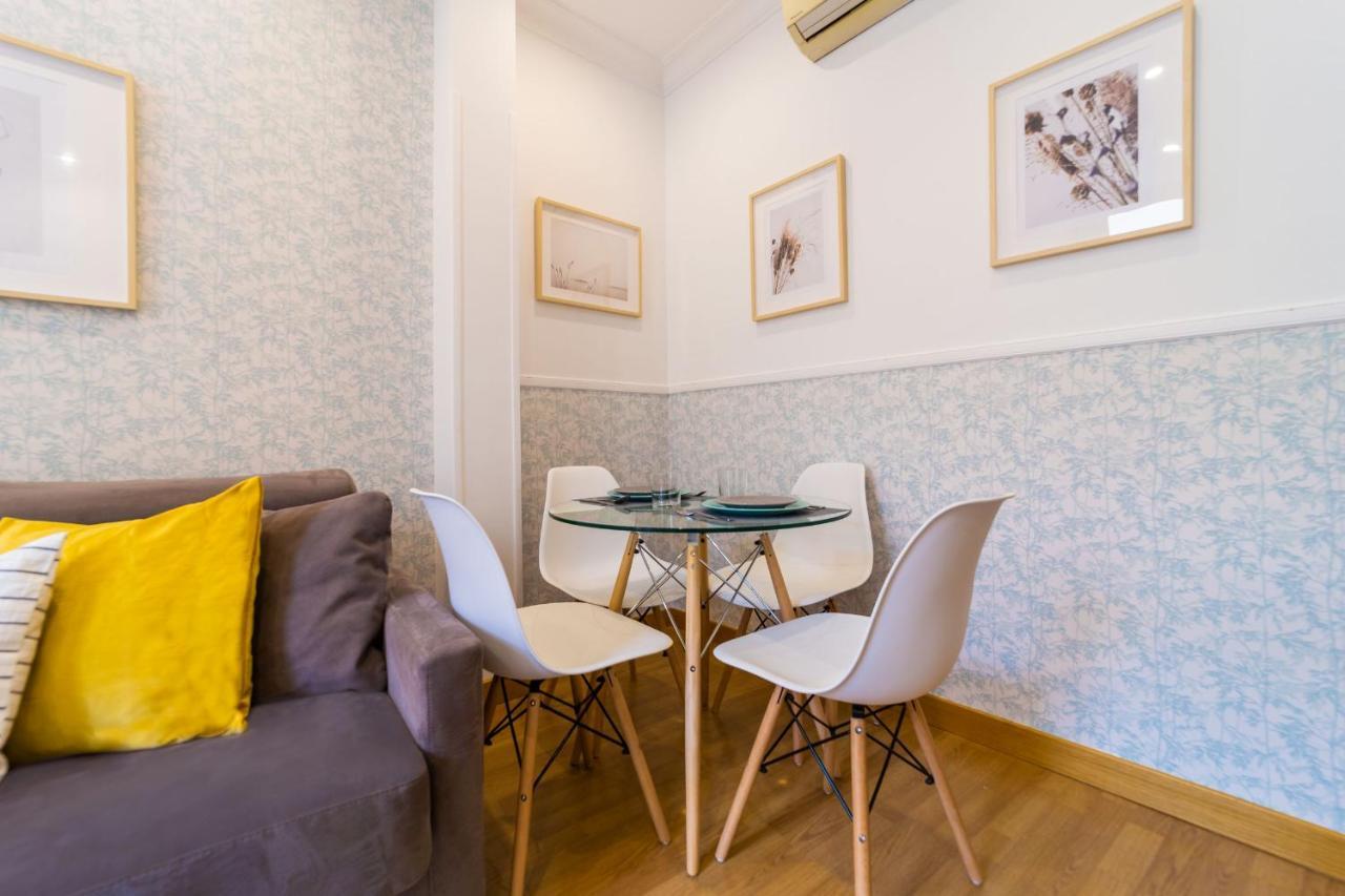 Apartamentos Gran Via Madrid Exteriér fotografie