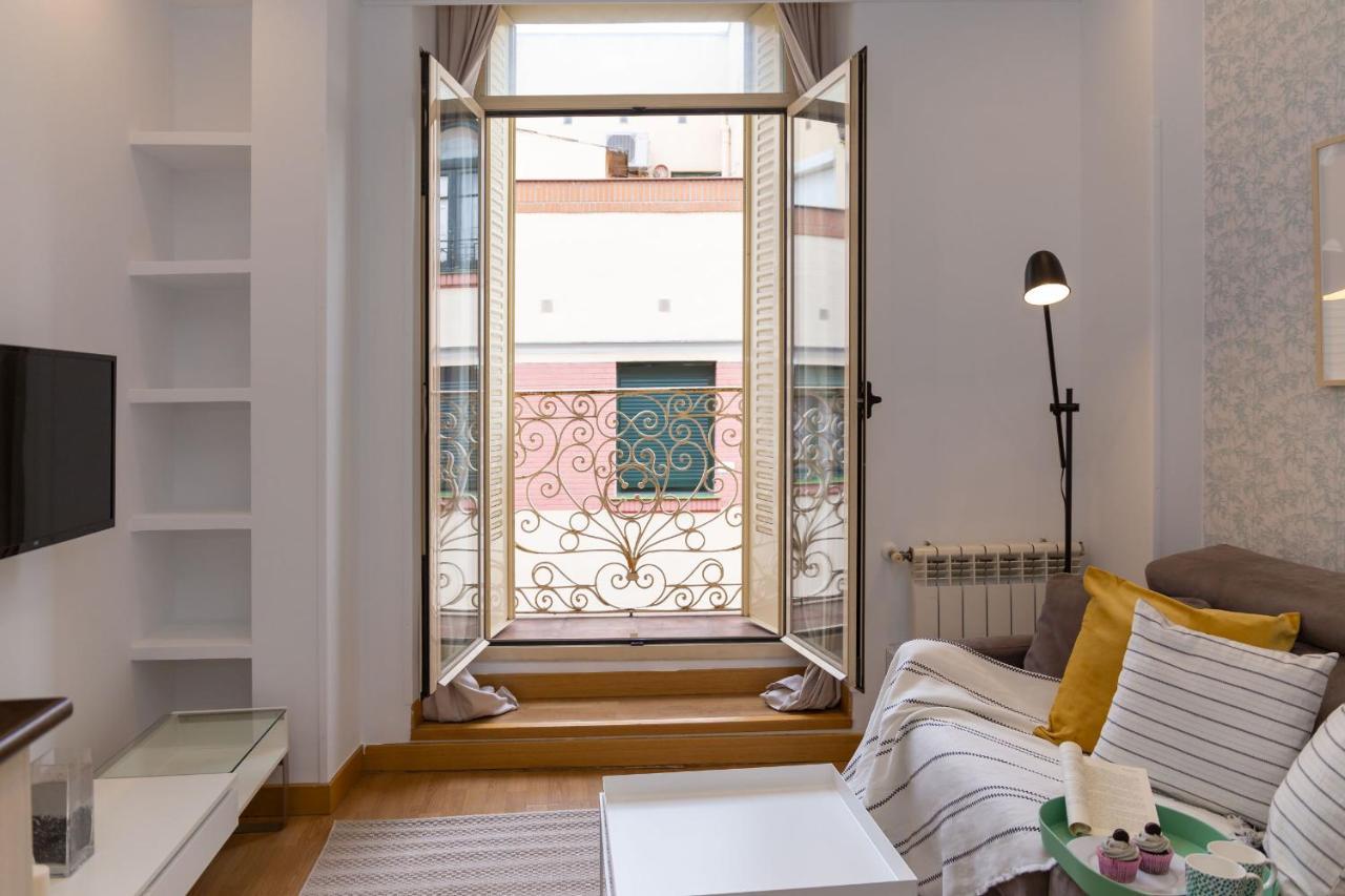 Apartamentos Gran Via Madrid Exteriér fotografie