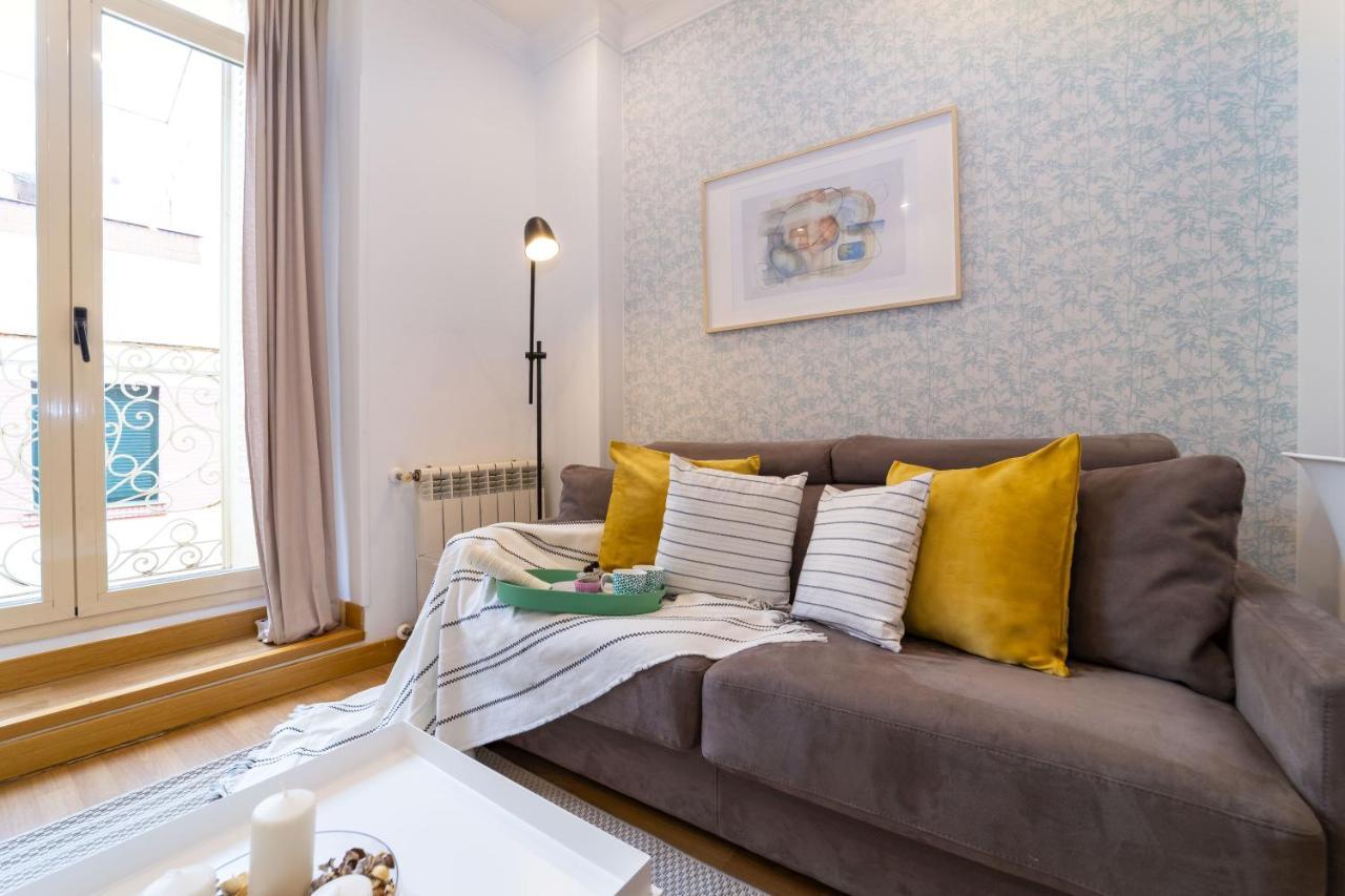 Apartamentos Gran Via Madrid Exteriér fotografie