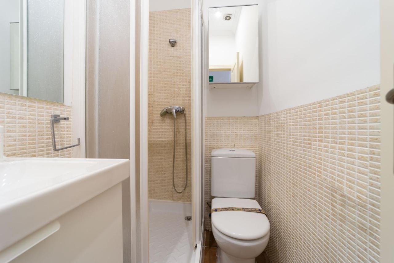 Apartamentos Gran Via Madrid Exteriér fotografie