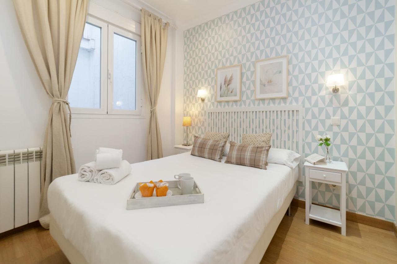 Apartamentos Gran Via Madrid Exteriér fotografie